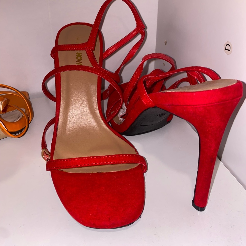 Red heels *velvet*